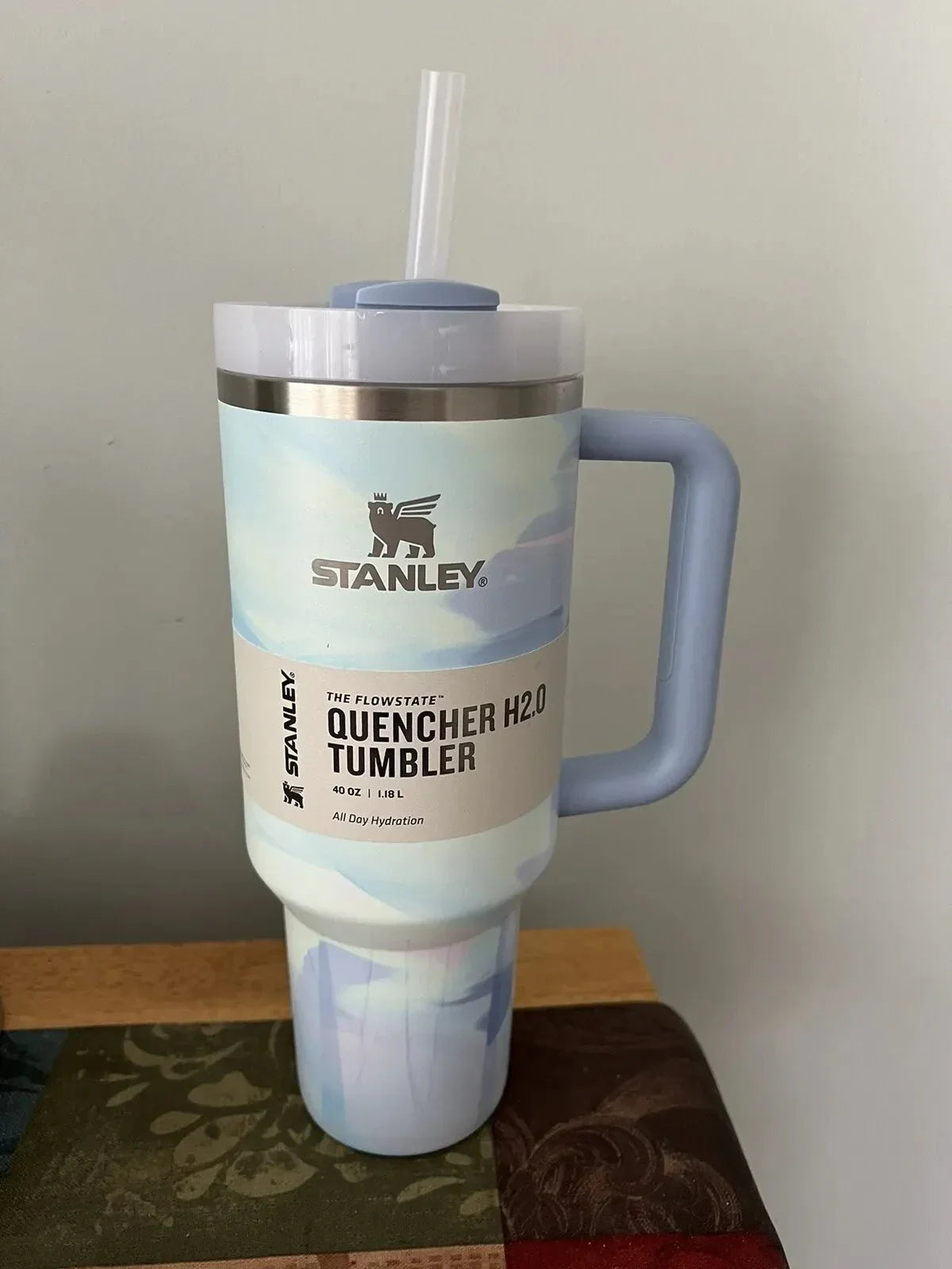 Stanley Quencher H2.0 Tumbler 40oz ( Cool Serene Brushstroke )